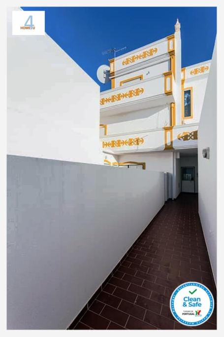 Property building, Facade/entrance, Street view