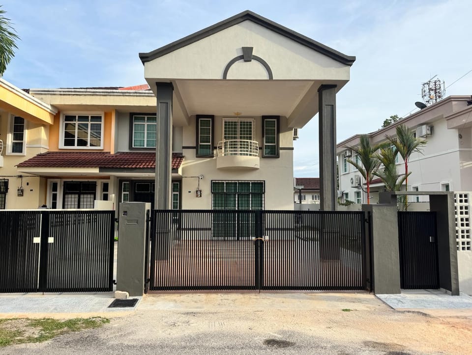 Property building, Day