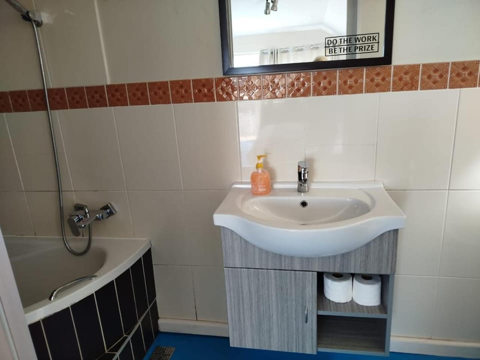 Cape Town Milnerton Lagoon Villa Bed and Breakfast in Cape Town