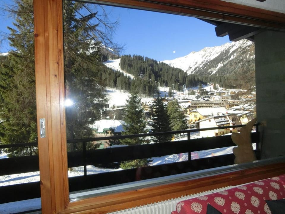 City view, Mountain view