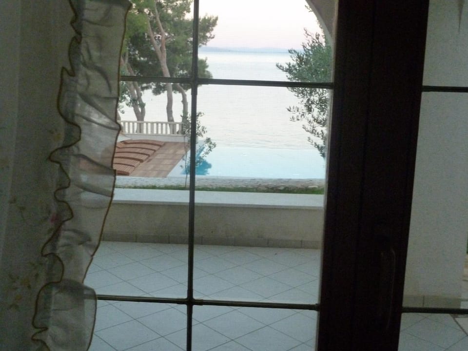 Bedroom, Garden view, Pool view, Sea view