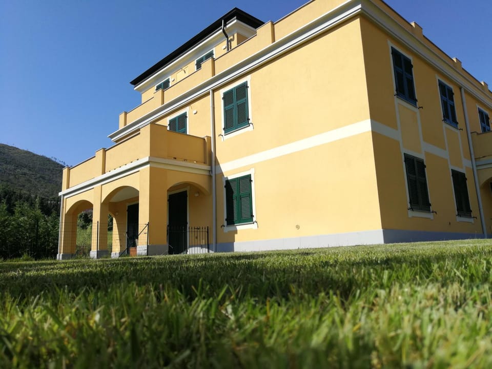 Property building, Garden