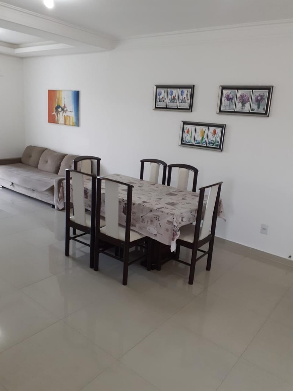 Seating area, Dining area