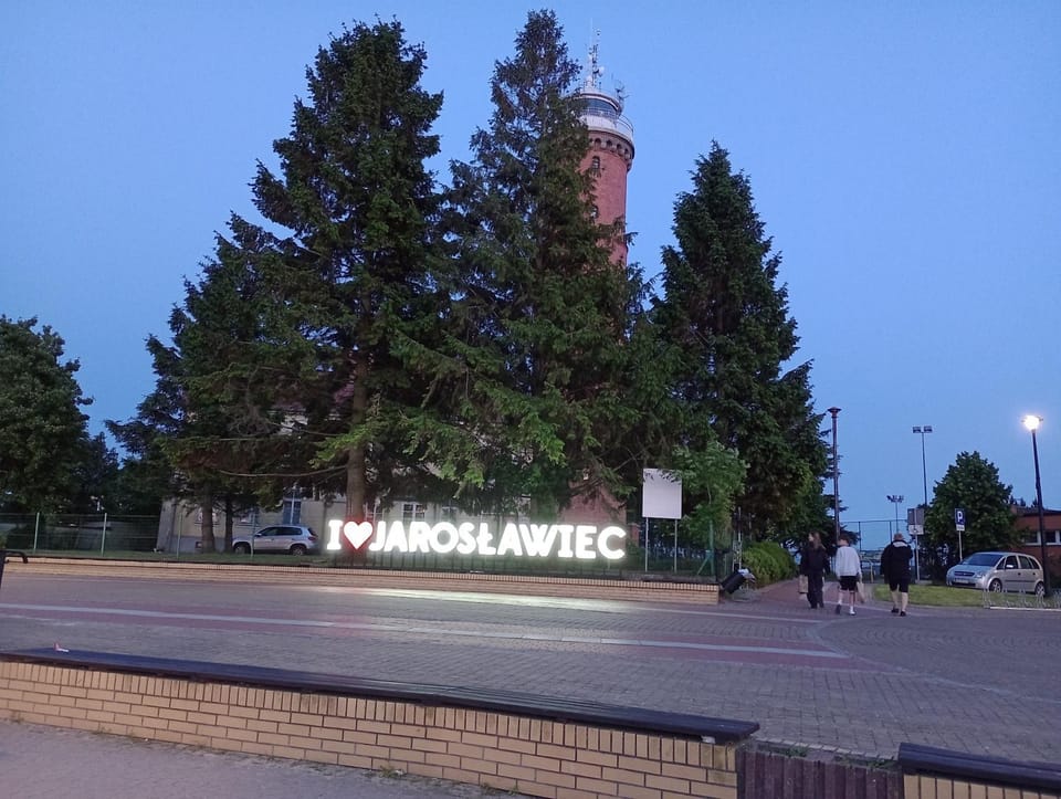 Neighbourhood, Evening entertainment, Street view