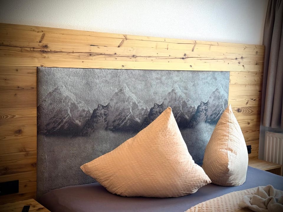 Bed, Decorative detail, Bedroom