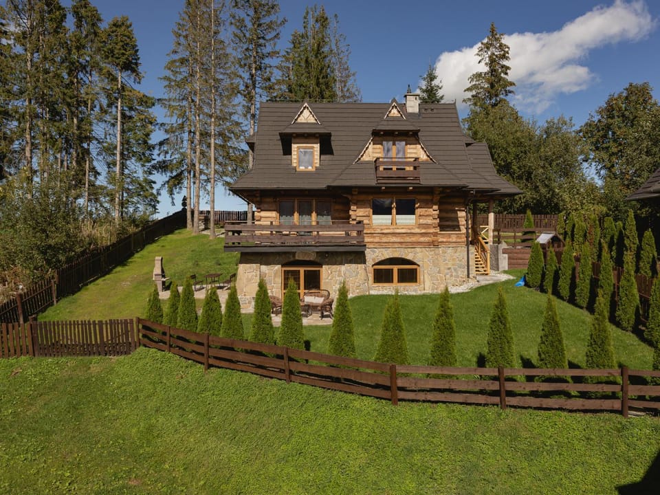 Property building, Landmark view