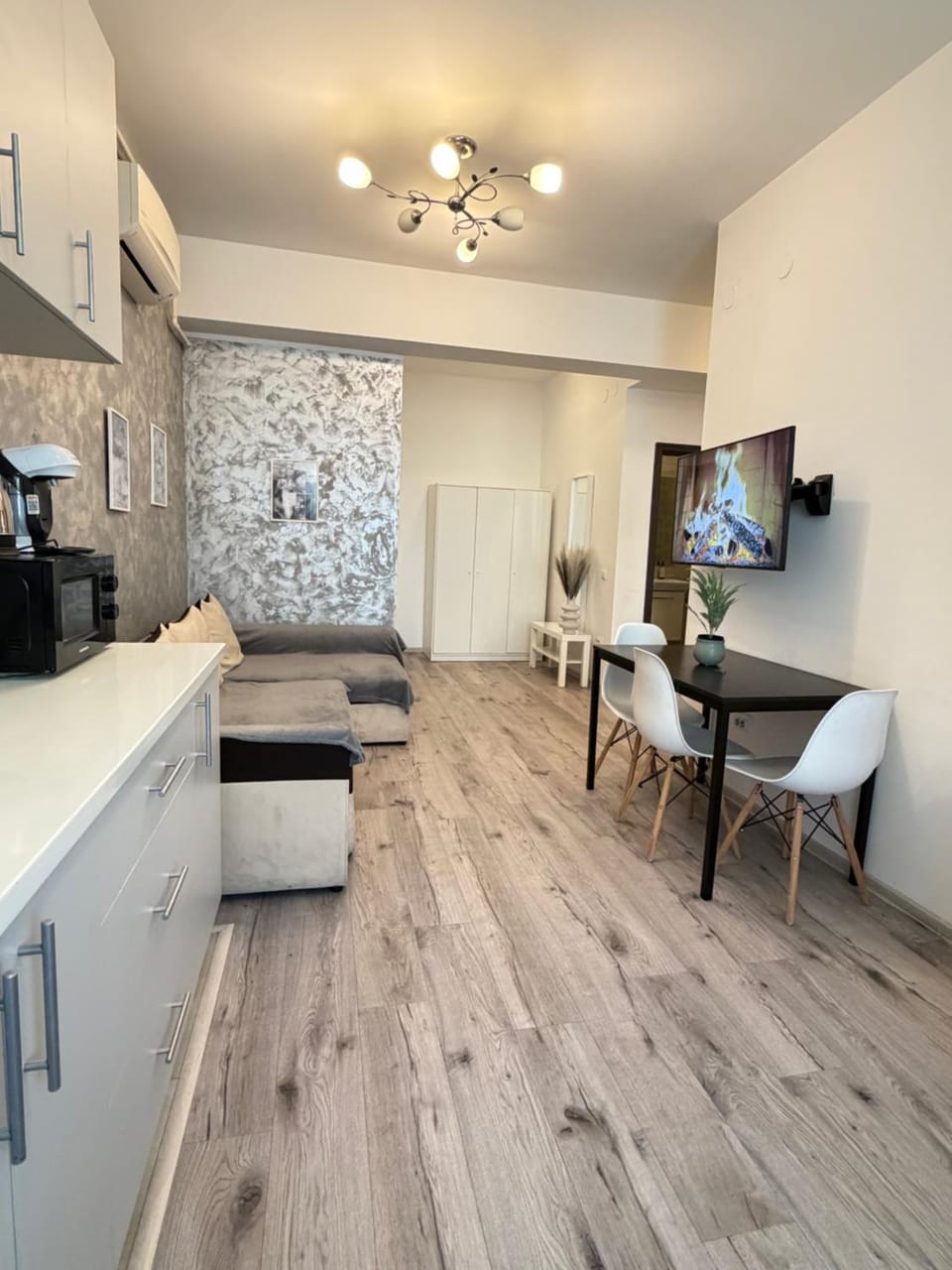 Cozy City Center Acommodation - Palas Mall Iasi Apartment in Moldova