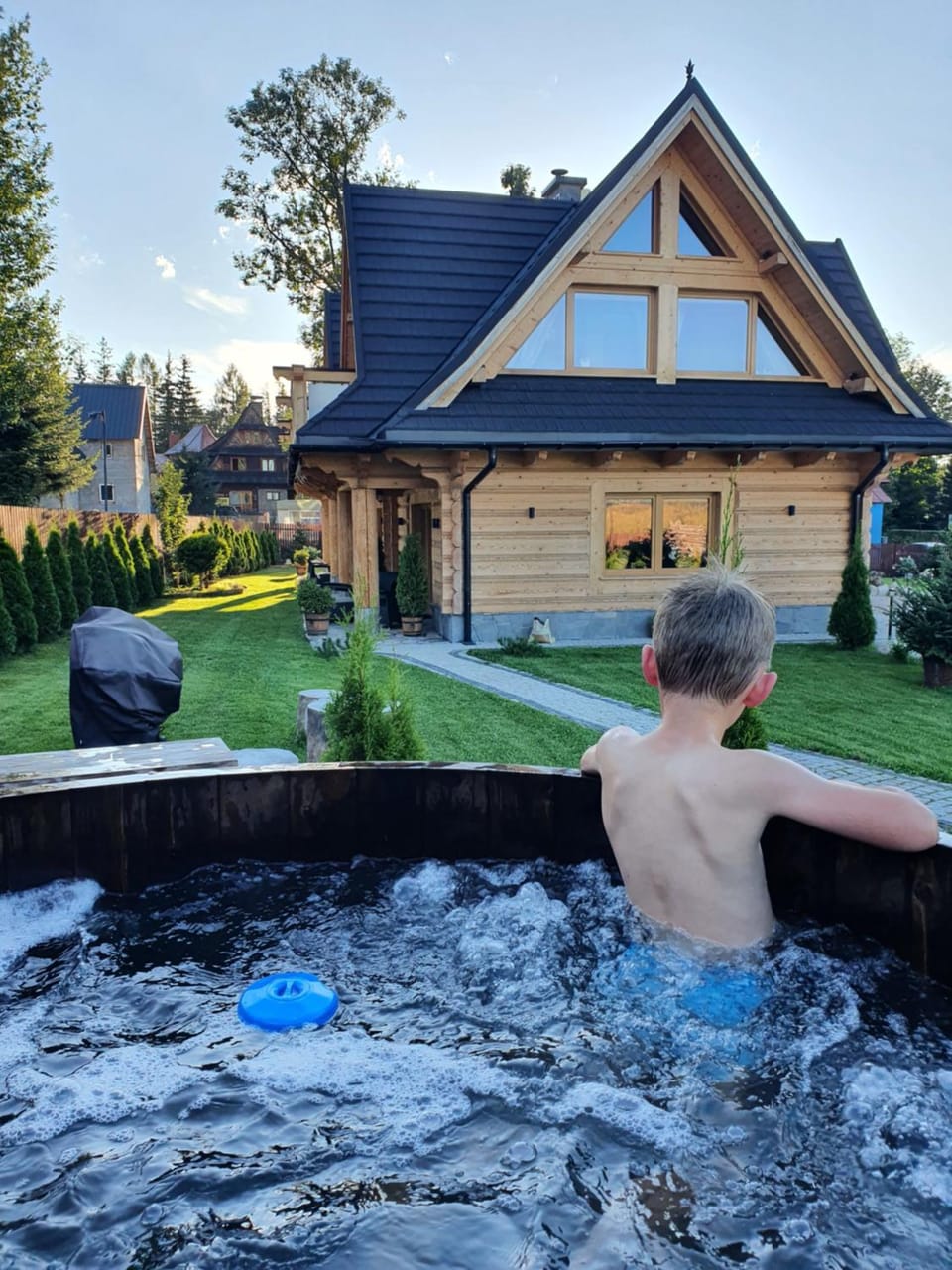 Garden, Hot Tub