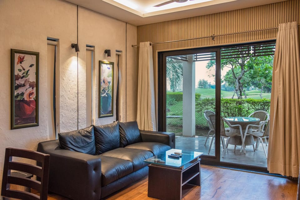 Beautiful Apartments at Tarudhan Valley Golf Resort, Manesar Apartment in Haryana