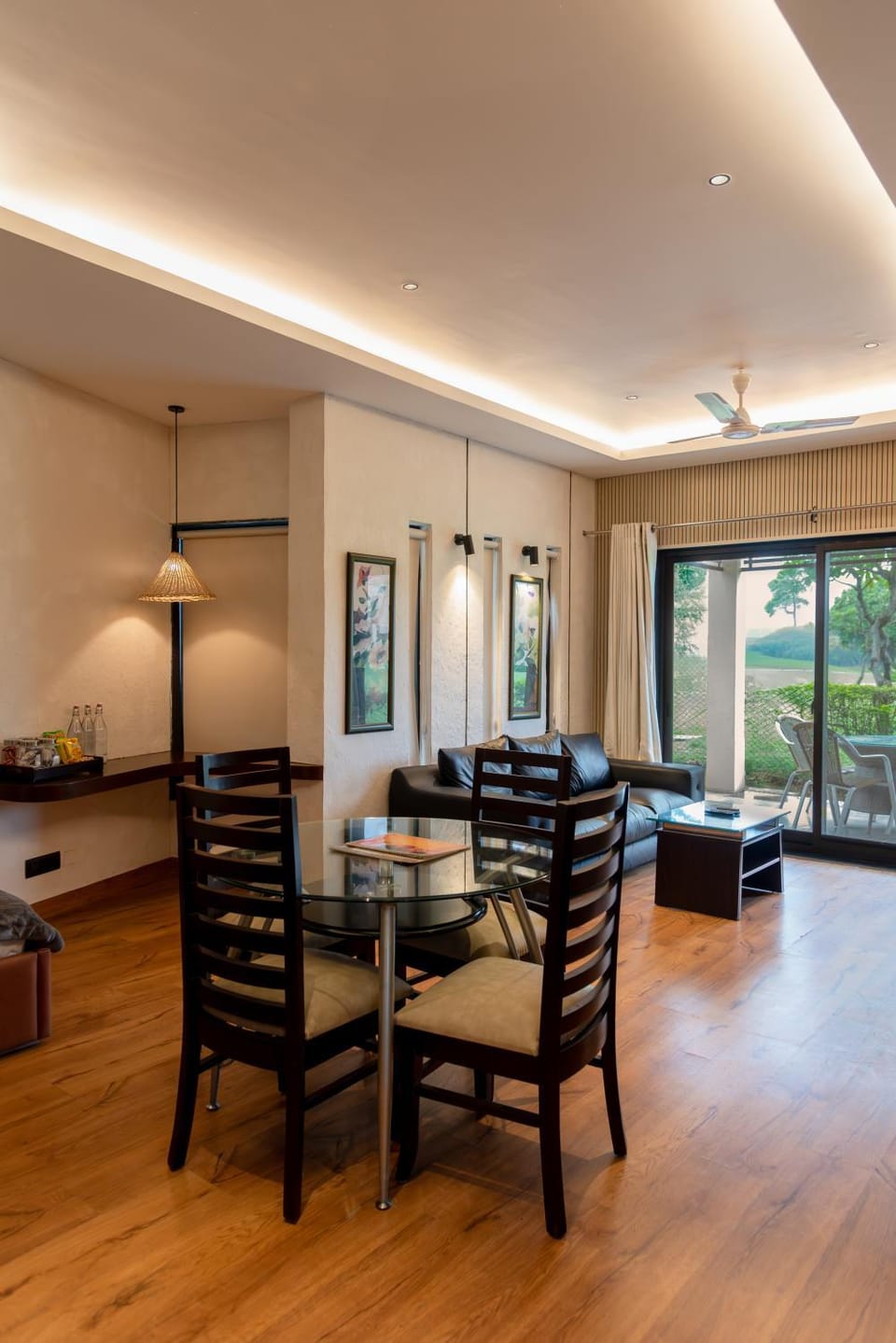Living room, Bedroom
