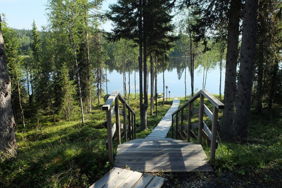 Property building, Spring, Natural landscape, Summer, Fishing, Beach, Lake view