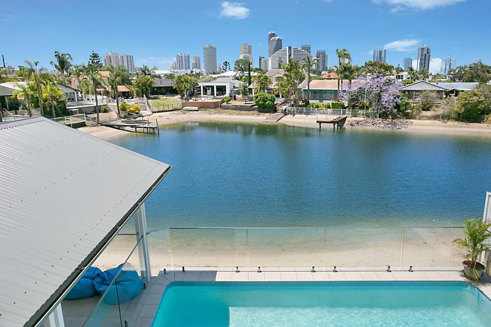 Sandy Cove House in Gold Coast