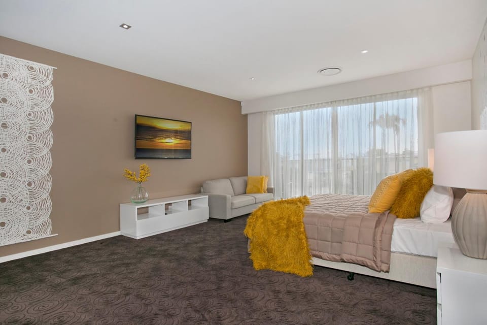 Luxe on Lotus House in Gold Coast