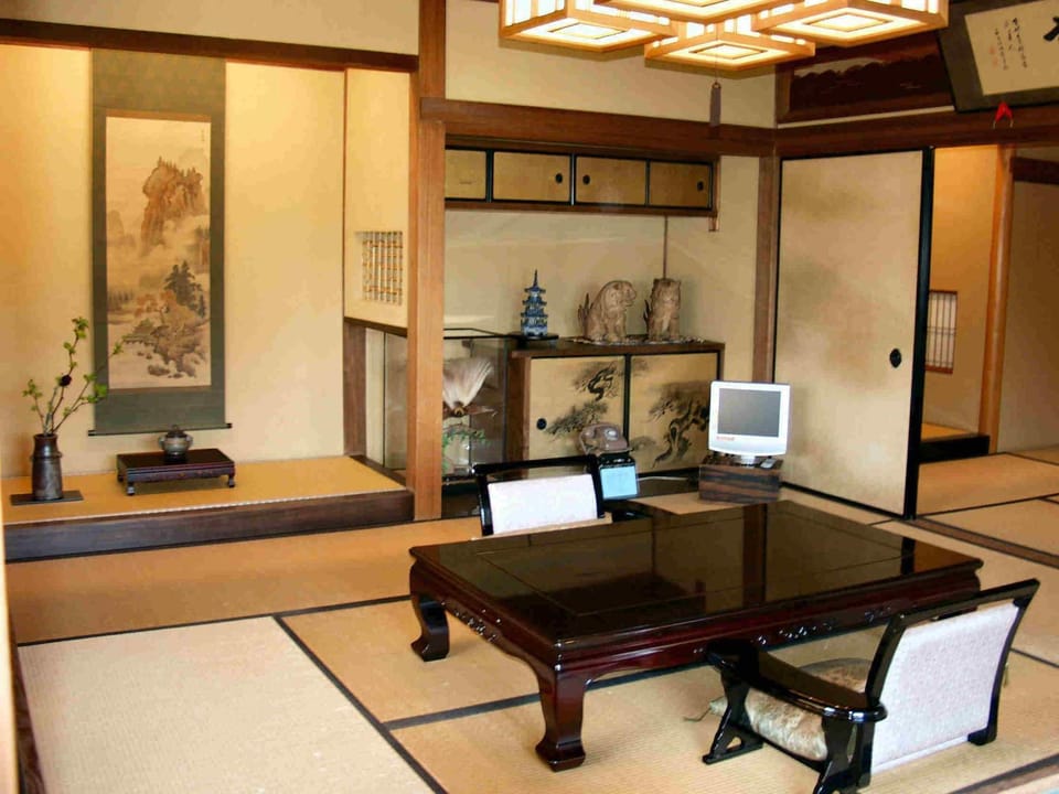Decorative detail, Seating area