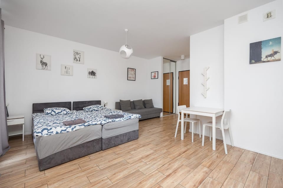 Bed, Living room, Seating area, Bedroom