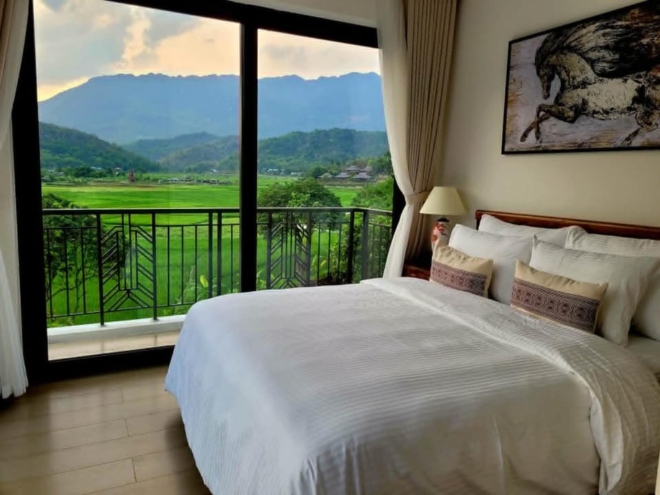 Bed, Natural landscape, View (from property/room), Balcony/Terrace, Photo of the whole room, Bedroom, Mountain view