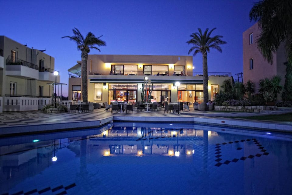 Garden, Swimming pool