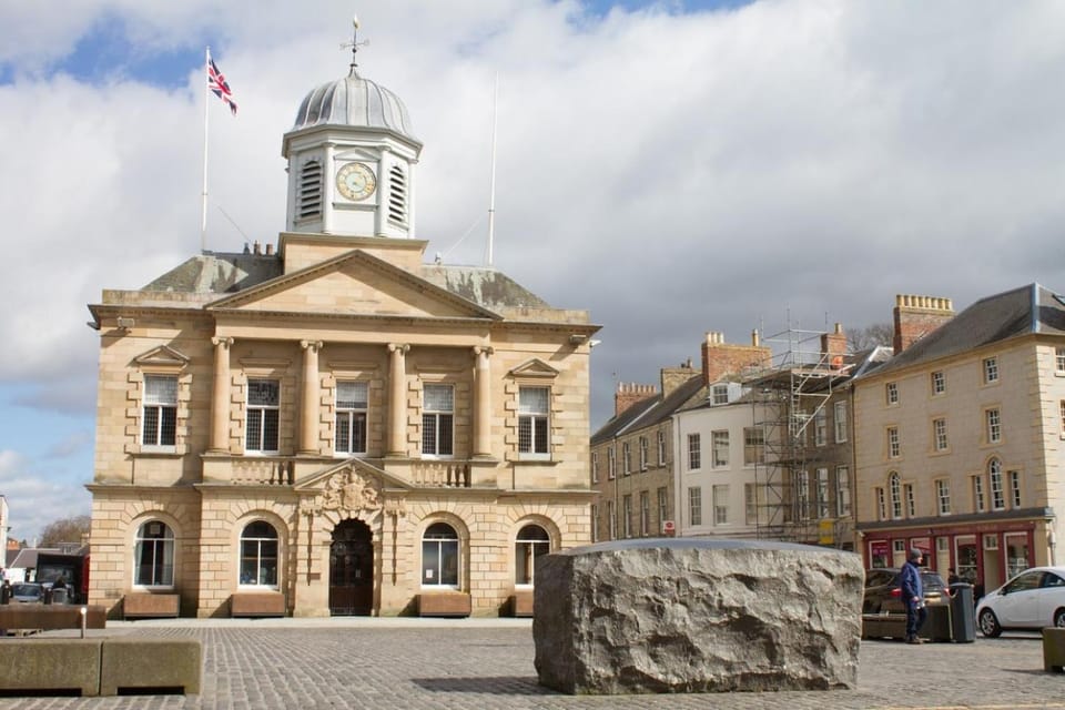 Nearby landmark, Neighbourhood, Shopping Area