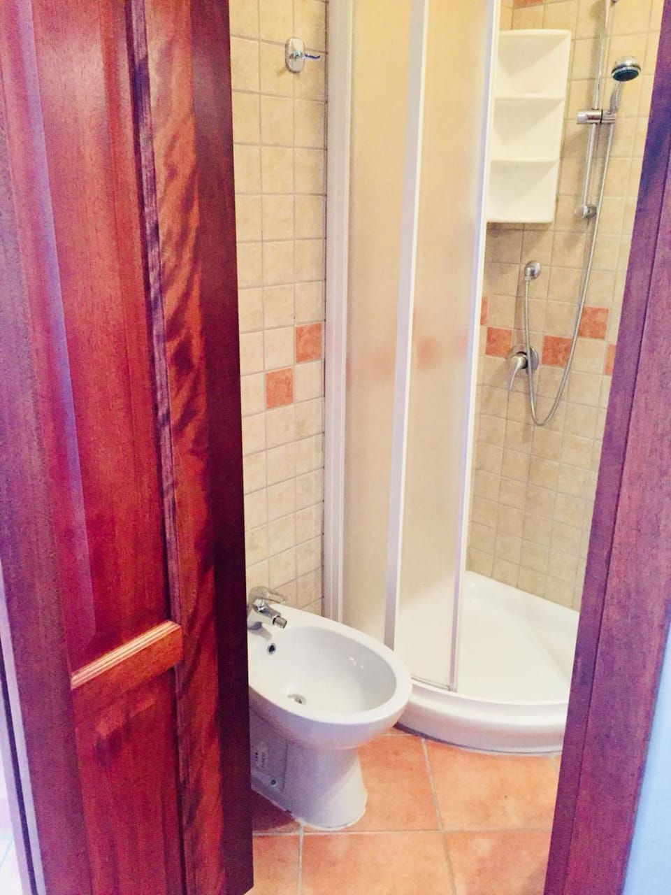 Shower, Toilet, Bathroom, Area and facilities