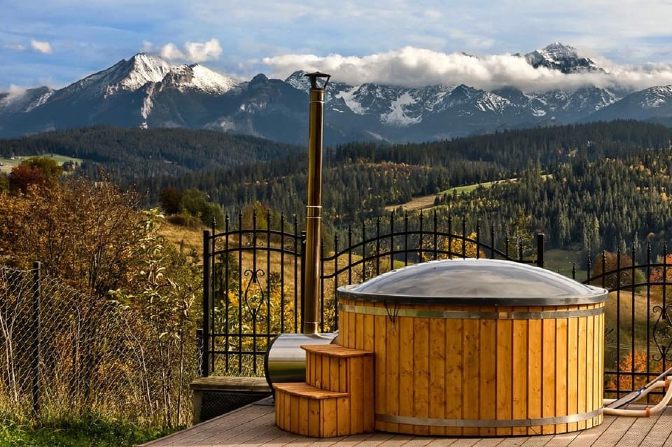 Hot Tub, Hot Tub
