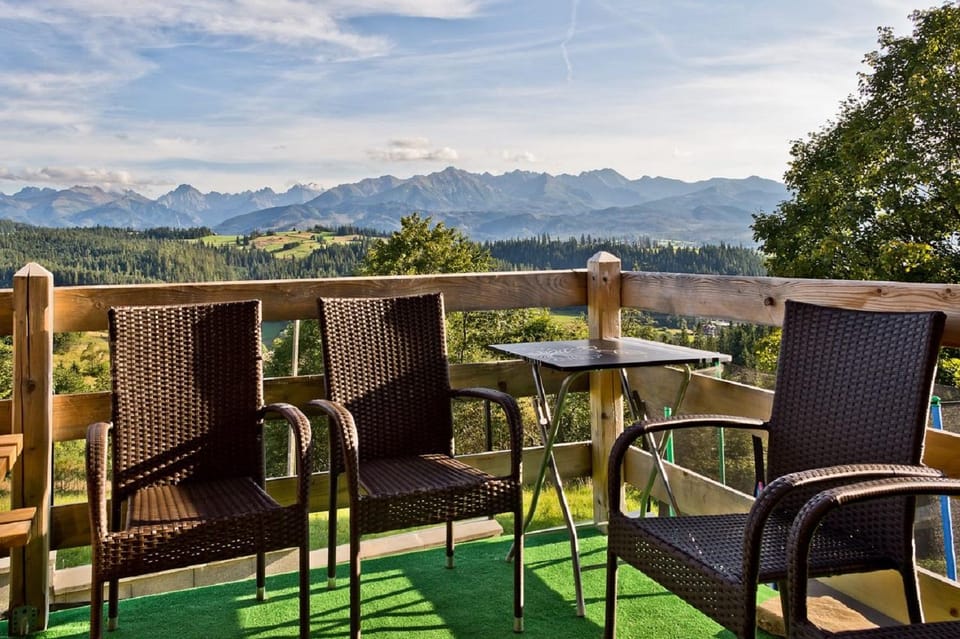 Balcony/Terrace, Mountain view