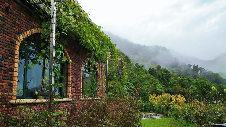 Property building, Off site, Neighbourhood, Natural landscape, Floor plan, Garden view, Mountain view
