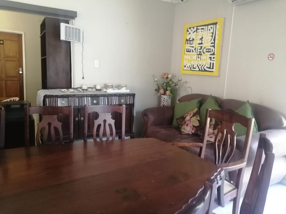 Monica's Premium Guesthouse Bed and Breakfast in North West, South Africa