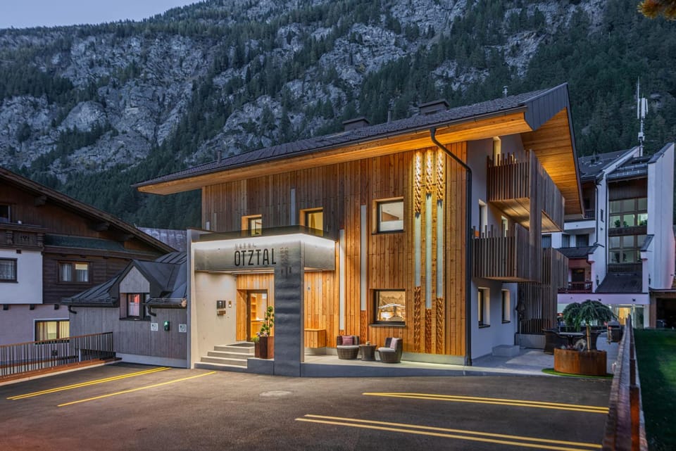 Property building, Day, Natural landscape, Mountain view, Parking
