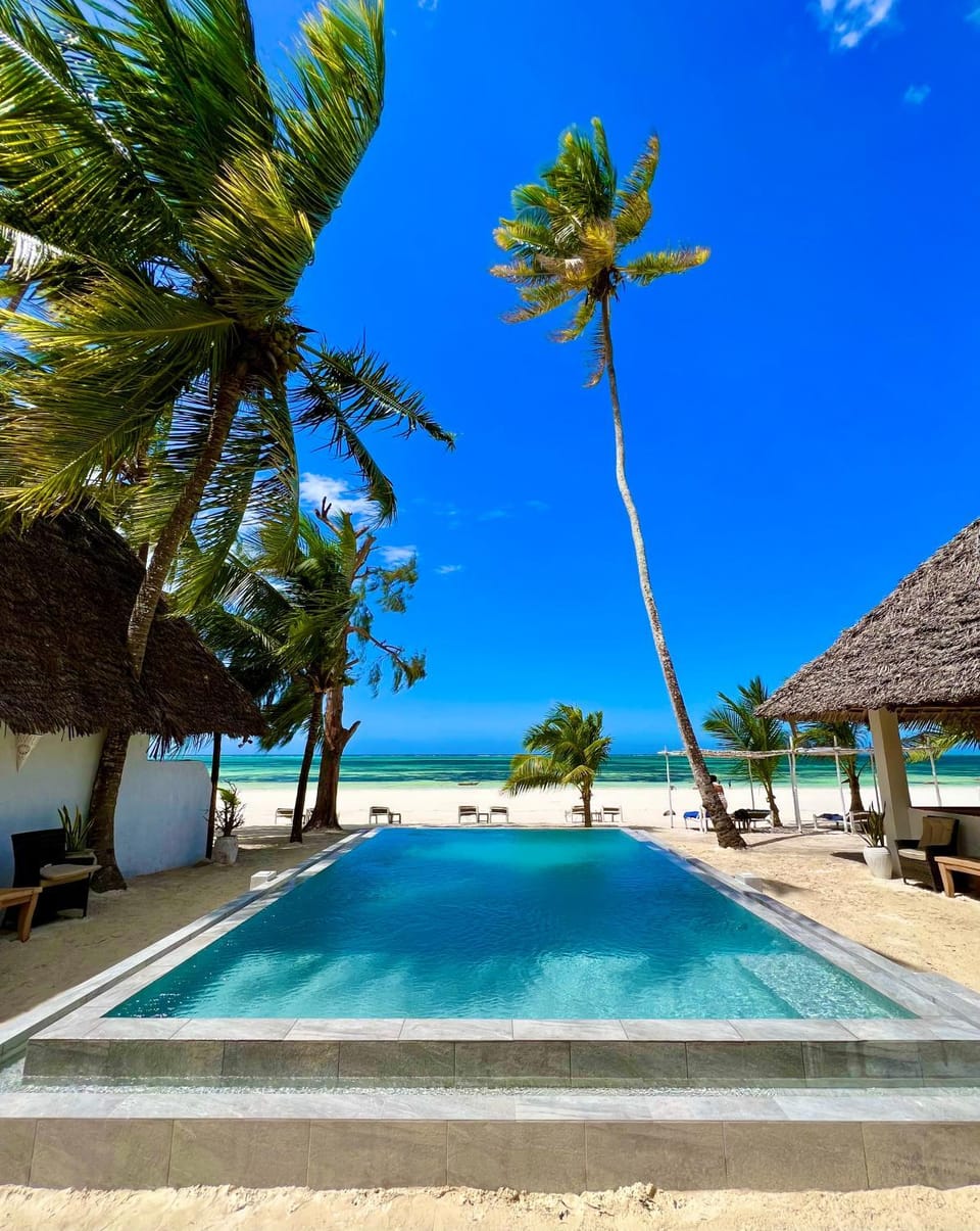 Day, Natural landscape, Beach, Pool view, Sea view, Swimming pool, sunbed