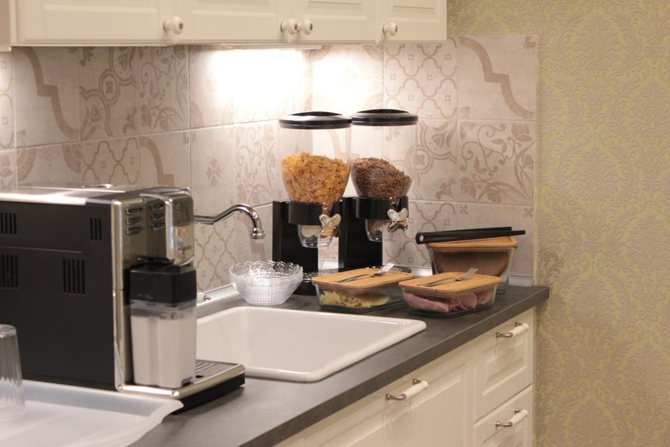Breakfast, Continental breakfast, Buffet breakfast, Italian breakfast