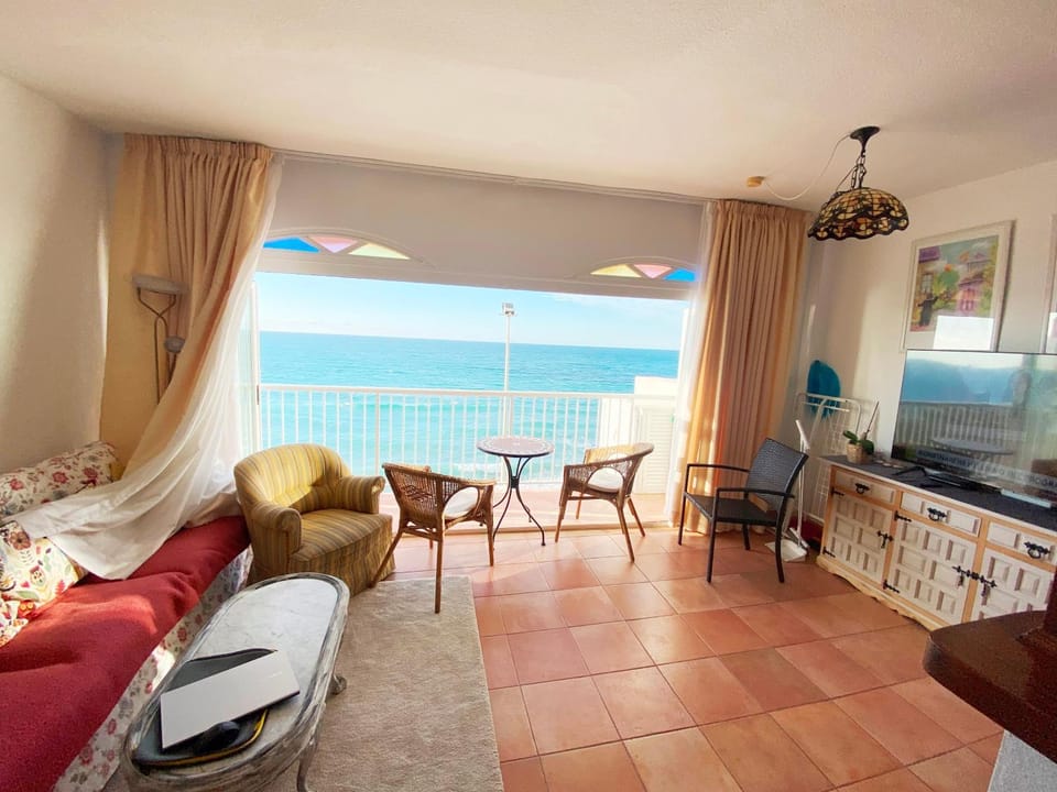 Living room, Sea view