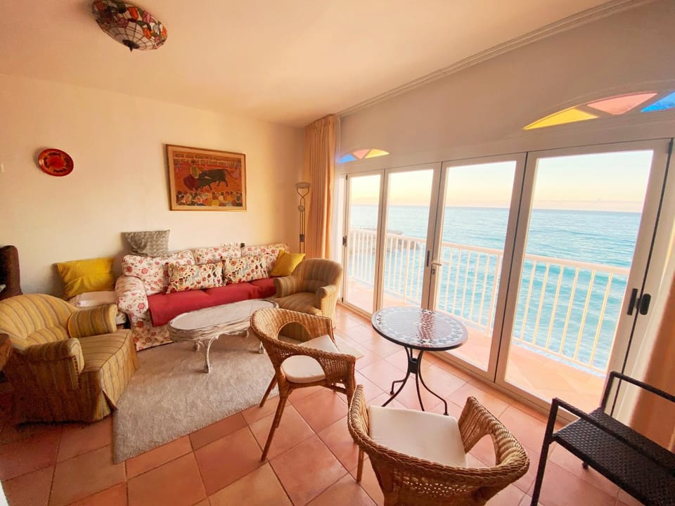 Living room, Sea view
