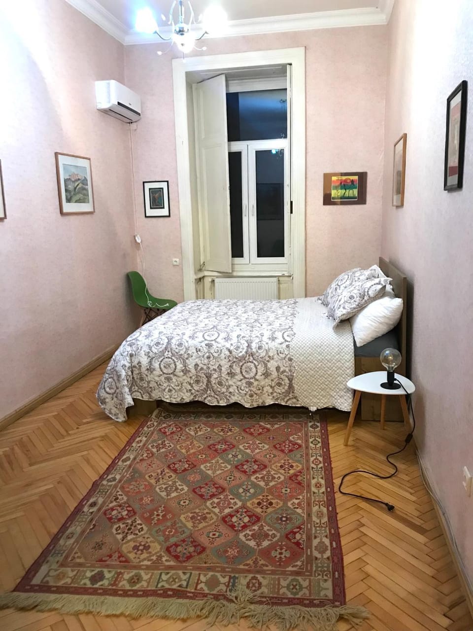 Bed, Bedroom, air conditioner