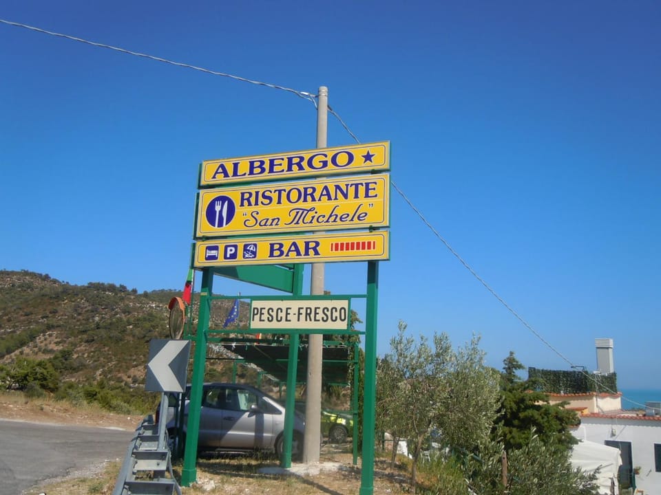 Day, Property logo or sign