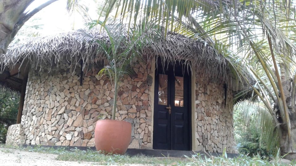 Turtle Watch Cabana Bed and Breakfast in Southern Province