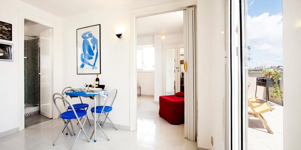 Trastevere Station Terrace Apartment in Rome