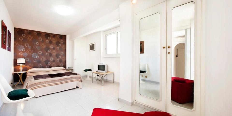 Trastevere Station Terrace Apartment in Rome