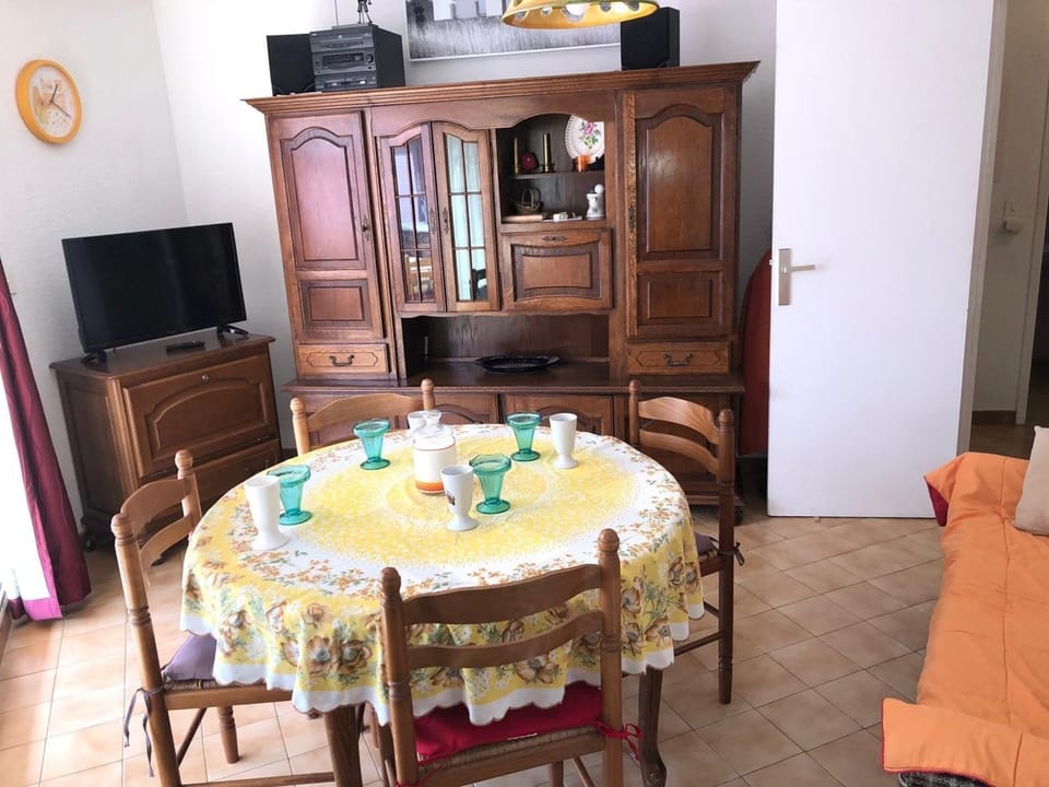 Villa T3 avec Terrasse, Jardin et Parking, à 200m de la Plage - 6 couchages, Le Barcarès - FR-1-81-372 Villa in Le Barcarès