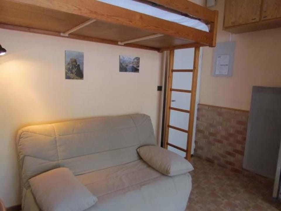 Studio cosy au centre de Cauterets, balcon, proche télécabines, pour 2 personnes - FR-1-401-85 Cabin in Cauterets