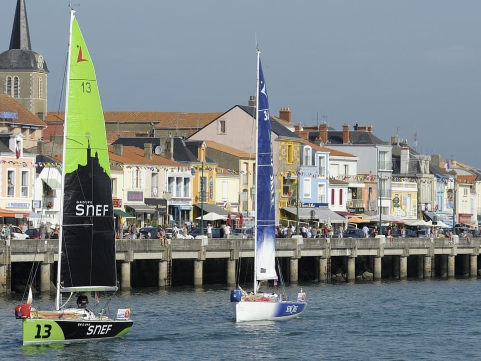 Studio rénové sur le port avec terrasse et parking privatifs, animaux acceptés - FR-1-92-778 Apartment in Olonne-sur-Mer