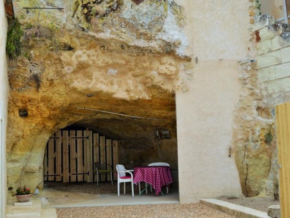 Gîte atypique avec garage et cour privée en Touraine - FR-1-381-280 House in Centre-Val de Loire