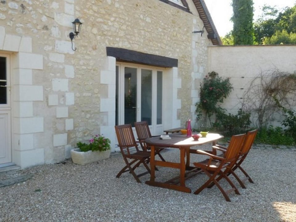 Gîte de charme au cœur du Val de Loire, proche Amboise-Chenonceau, cadre paisible, tout inclus - FR-1-381-207 House in Amboise