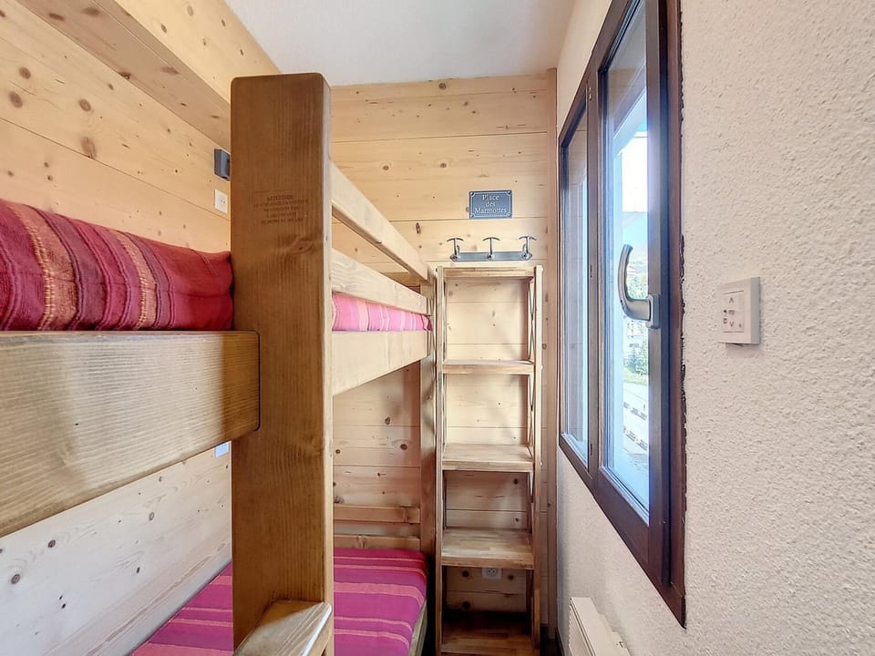 Studio 2 pièces rénové près des pistes - FR-1-416-32 Apartment in Villarembert
