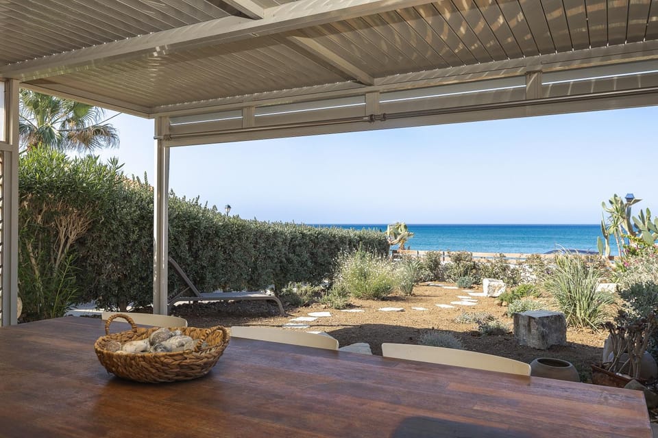 Dining area, Beach, Sea view