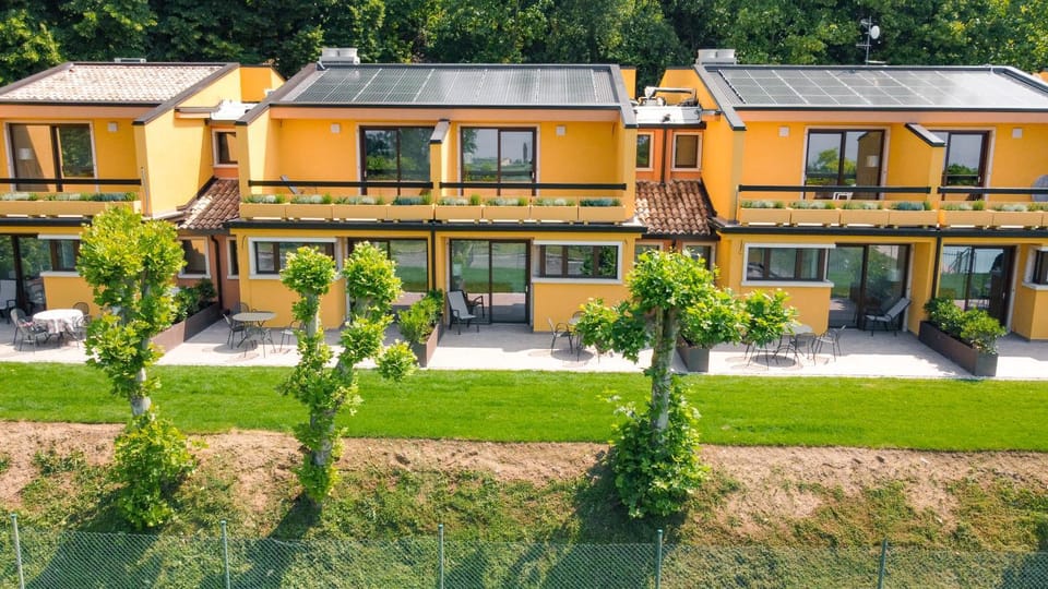 Property building, Garden, Garden view, Lake view