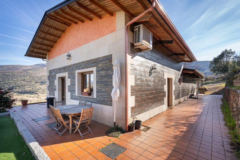 Luxury Valdeorras House in Galicia