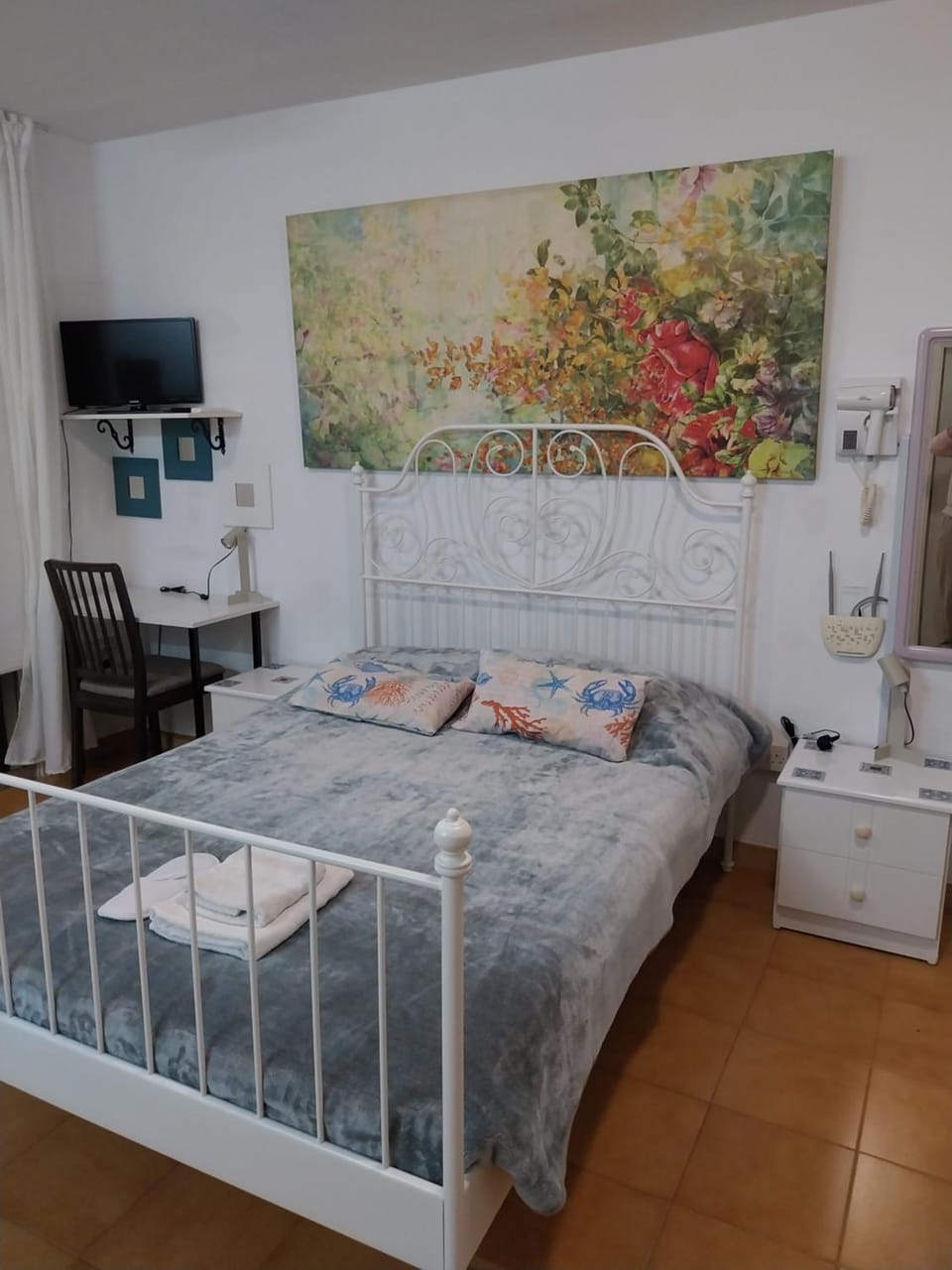 MIKIS's SeaGate Studio Aprt. Apartment in Larnaca
