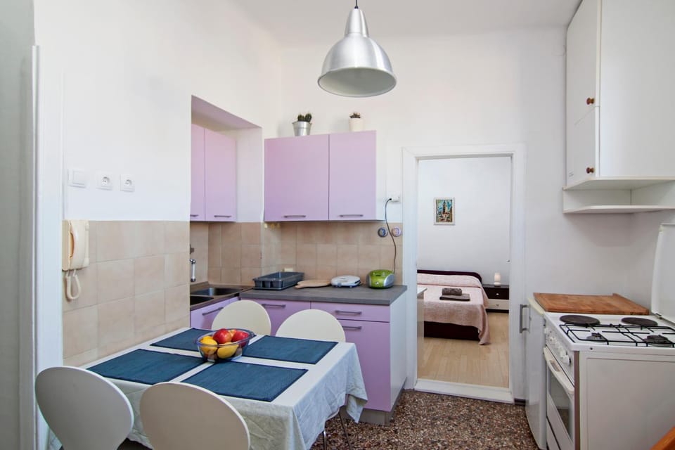Apartment in centre with huge terace Apartment in Pula