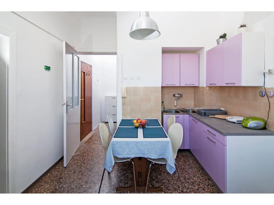 Apartment in centre with huge terace Apartment in Pula