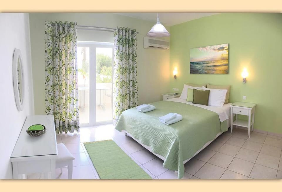Haris Hotel Apartments and Suites Apartment hotel in Peloponnese, Western Greece and the Ionian